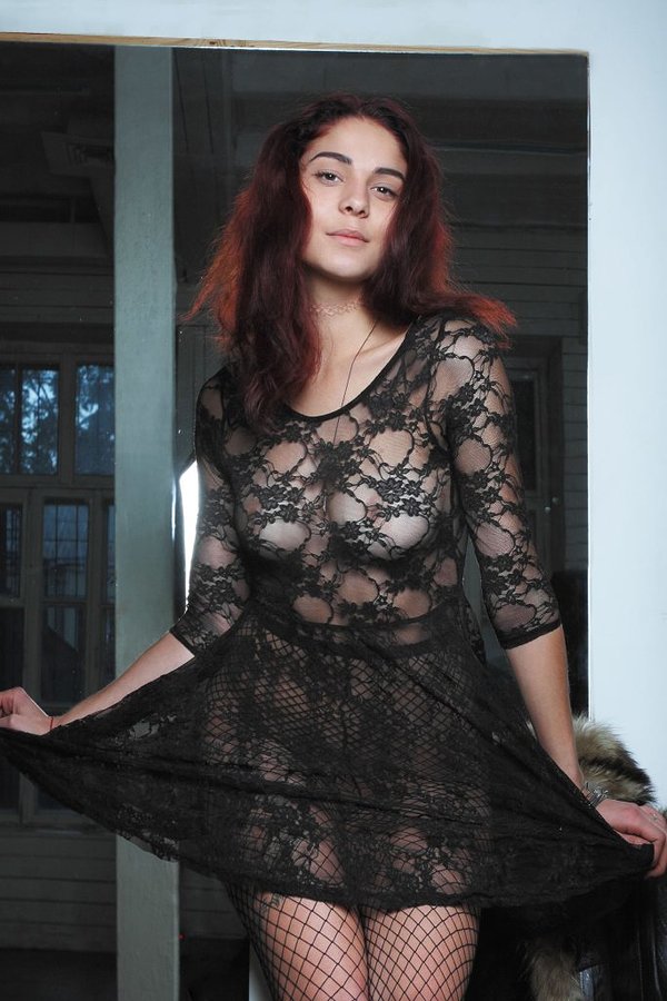 Шакира, 24 года, 1 размер груди